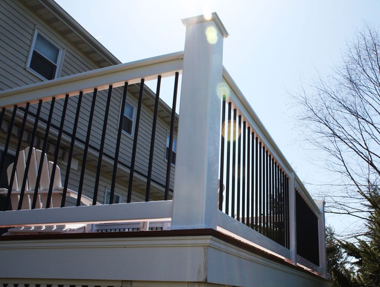 Vinyl railing